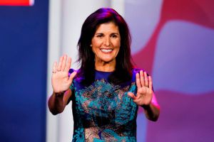 Den 51-årige tidligere FN-ambassadør Nikki Haley åbner ballet og melder sit kandidatur til præsidentvalget i 2024.