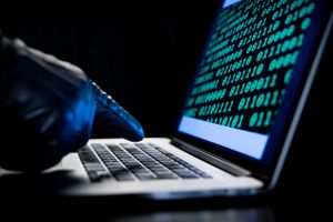 Truslen fra cyberangreb mod danske virksomheder er kun blevet større de seneste år, men hvordan forholder man sig, når angrebet rammer?