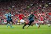 Robin van Persie stod for målet til 2-0, da Manchester United lørdag slog West Ham med 2-1 på Old Trafford.