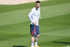 Lionel Messi spiller sin sidste kamp for PSG lørdag, når holdet tager imod Clermont. Det bekræfter træneren.