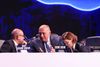 COP27-formand Sameh Shoukry, som undervejs har givet landene meget af skylden for de langvarige forhandlinger, sagde ved begyndelsen af den afsluttende forsamling, at »fejltrin i processen ikke har været med vilje«. Foto: Mohamed Abd El Ghany/Reuters