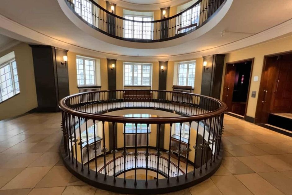 Når Open House Copenhagen løber af stablen i weekenden den 25-26. marts, får man mulighed for at opleve historiske bygninger, skjulte gårdhaver og nybyggerier, der normalt er lukkede for offentligheden.