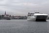Hvis bølgerne er højere end tre meter, må bornholmerfærgen Villum Clausen blive i havnen.