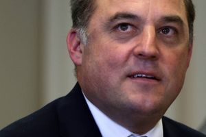 Forsvarsminister vil ikke udelukke nyt militært indgreb i Afghanistan, hvis Vesten trues af islamister.