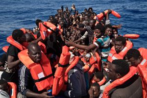 Der er lige nu flere konflikter i verden, end man har set før, hvilket er én af hovedforklaringerne på, at så mange er på flugt. Krigen i Ukraine er blot én af de konflikter, der har skabt millioner af flygtninge, noget lignende har man set i fem af de lande, som Danmark har givet flest milliarder i ulandsbistand.