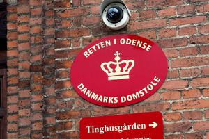 En mand fra Odense skal i fængsel, efter at han har delt videoer på Facebook, der indeholdt dødstrusler.