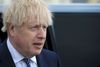 Få dage før valget bebuder premierminister Boris Johnson milliardinvesteringer i Skotland. Hans regering er stærkt bekymret over, at de skotske nationalister fra SNP muligvis får flertal alene i det skotske parlament. Det kan føre til en uafhængighedsafstemning på et tidspunkt, hvor også bl.a. Nordirlands unge flytter sig mere og mere fra en London-styret regering. Foto: Lindsey Parnaby / AFP