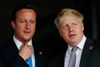 Boris Johnson (i baggrunden) har stillet sig på nej-siden og går dermed imod partifælle David Cameron (i forgrunden).