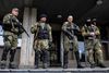 Tre prorussiske militsfolk skulle angiveligt være blevet dræbt i et angreb nær byen Slavjansk.