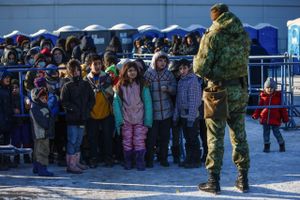 Migranter på grænsen mellem Hviderusland og Polen. I geopolitiske kriser bliver migranter i stigende grad brugt som pressionsmiddel. Foto: Reuters/ Maxim Shemetov  