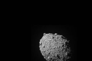 Amerikanske astronomer har opdaget en ny asteroide, som er den største, der er blevet observeret i otte år. 
