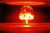 En amerikansk atomprøvesprængning over Bikini-øerne i Stillehavet under Den Kolde Krig. Foto: National Nuclear Security Administration / Wikimedia Commons