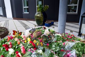 En 24-årig mand er anholdt ved Center Sandholm for drab på en 37-årig gravid kvinde i Holbæk. De kender hinanden, lyder det fra Midt- og Vestsjællands Politi. 