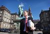 Kristian Thulesen Dahl har grund til at være en glad mand. Hans parti står til at blive Danmarks næststørste.
