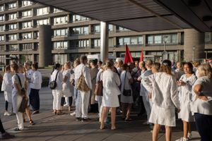 Fortsatte frustrationer over arbejdsvilkår ligger til grund for en strejke hos sygeplejersker onsdag morgen.