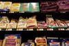 Supermarkederne får flere og flere glutenfri produkter på hylderne til glæde for folk med glutenallergi - også kaldet cøliaki. Arkivfoto: Jim Mcknight