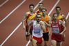 Andreas Bube (th.) blev nummer to ved indendørs-EM i Beograd. Polens Adam Kszczot i hvid trøje vandt 800-meterfinalen. Foto: Darko Vojinovic/AP