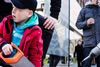 Lærere fortsatte lørdag med at lave aktioner under lockouten. Her er det lærere, som på en gågade i Aarhus arrangerede ”Åben skole” og underviste forbipasserende, som f.eks. Frederik fra 1. A på Fjordsgades Skole, i blandt andet musik, sløjd og idræt.