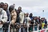 Den seneste tid er tusindvis af mennesker kommet til Europa på bl.a. både, der er sejlet over Middelhavet. Myndigheder i Europa og eksperter peger på, at der blandt de mange mennesker, der ankommer til Europa, kan være terrorister fra Islamisk Stat og al-Qaeda. I Norge har man afsløret ti terrorister blandt kvoteflygtninge. Foto: AP Photo/Mauro Buccarello