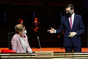 Polen har fået hård kritik for at indlede et opgør om, hvor meget EU-Domstolen må bestemme i landet. Men Polen gør ikke noget, som andre EU-lande ikke også har gjort i årevis, lyder forsvaret fra Warszawa. I et notat oplister den polske regering en række sager fra andre lande som eksempler. De to første sager, der nævnes, er fra Danmark. Det kan danske eksperter godt forstå.