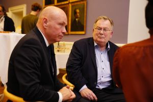 Blå blok bliver markant mindre end rød blok i de seneste meningsmålinger. Søren Pape (K) bærer en stor del af skylden, mener Venstre-nestor.