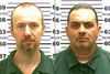 David Sweat (tv.) og Richard Matt blev fundet i løbet af weekenden efter at have levet på flugt i tre uger. Matt blev skudt og dræbt af politiet, mens Sweat nu er anholdt.