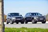 Range Rover Sport og Jeep Grand Cherokee har begge markante fronter og deres helt egen personlighed. Fotos: Christian Schacht