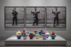 Ai Weiwei har gentagne gange smadret eller på anden måde ødelagt vaser fra såvel den neolitiske periode som fra Han-dynastiet. Ikke som vandalisme, men for at anskueliggøre den katastrofale ødelæggelse, som Kulturrevolutionen medførte ikke kun over for politiske modstandere, men over for den traditionelle kultur som sådan: ”Colored vases”, 2005, gamle vaser påmalet industrimaling, foran ”Dropping A Han Dynasty Urn”, 1995. Lambda print”.