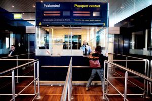 Fra på lørdag skal alle, der rejser ind eller ud af Schengen-området have skannet passet. 