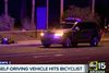 Ubers selvkørende bil ramte søndag aften en gående cyklist, uden at nå at bremse. Kvinden døde senere af sine kvæstelser. Foto: AP/ABC-15.com