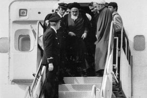 Forholdet mellem USA og Iran har været spækket med kriser og konflikter siden ayatollah Khomeinis islamiske revolution i 1979.