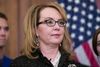 Det midtsøgende tidligere demokratiske kongresmedlem Gabrielle Giffords er blevet frontfigur i kampen for kontrol med skydevåben i USA, efter hun i 2011 blev offer for et masseskyderi. Her ses hun tidligere på året i Kongressen. Foto: Alex Brandon/AP