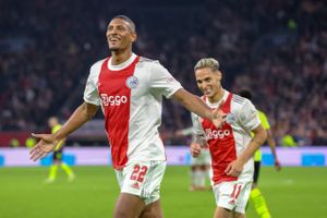 Målmaskinen Erling Haaland blev holdt i skak af Ajax, som vandt overlegent over Dortmund med 4-0.