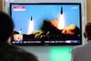 Sydkoreanerne fulgte intenst med ved tv-skærmene, da Nordkorea i weekenden affyrede 30 kortdistance-missiler ud over havet. Tirsdag testede det nordkoreanske regime så mellemdistance-missiler, der fløj op til 650 kilometer.