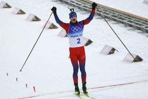Johannes Thingnes Bø vandt skiskytternes fællesstart og bragte Norge i spidsen på alle tiders guldrekordliste.