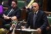 Den britiske sundhedsminister, Sajid Javid, taler i det britiske parlament omkring coronasituationen i Storbritannien. Foto: Ritzau Scanpix