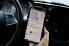 Google Maps varsler lancering af en ny mulighed for at vælge den mest klimavenlige rute i bil. Arkivfoto: Olivier DOULIERY / AFP.