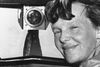 Amelias Earhart i sit rette element: et cockpit.