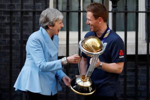 Onsdag takker Theresa May af som britisk premierminister. Hun fik ikke brexit igennem, men fik pyntet lidt på eftermælet i en politisk slutspurt. 