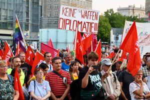 Hvordan skal borgerne beskyttes mod de stigende priser på el og varme? EU-landene er uenige om vejen frem i »energikrigen« med Rusland.