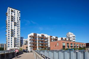 Projektsalg og blandet bolig- og erhvervsbyggeri er en af tidens tendenser på det danske ejendomsmarked. Derfor er ejendomsmæglerbranchen enig om vigtigheden af samspil mellem boligdel og erhvervsdel. Men hvordan samspillet skal foregå, er de ikke enige om.