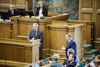 Statsminister Lars Løkke Rasmussen (V) deltog tirsdag i sin første spørgetime i Folketinget efter valget. Her diskuterede han bl.a. sin garanti i forbindelse med folkeafstemningen om retsforbeholdet med DF’s fomand, Kristian Thulesen Dahl