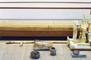 To kunstnere har ganske vist en del til fælles, men alligevel rummer udstillingen "Last Light" på Horsens Kunstmuseum nogle elementære brydninger, hvilket akkumulerer en lyst til at se dem udstillet hver for sig.