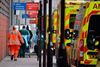 Hospitalerne i London modtager i denne tid dagligt 800 covid-19 patienter - eller lige så mange som hele kapaciteten på byens førende hospital, St. Thomas. Foto: Ben Stansall/AFP