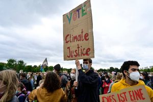 Fredag den 24. september genoptog den unge aktivistgruppe Fridays For Future fredagsklimastrejken foran Christiansborg.