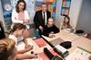 Undervisningsminsiter Merete Riisager og statsminister Lars Løkke Rasmussen (V) var rykket ud på Lillevang Skole i Allerød for at præsentere det nye skoleudspil. Foto: Mads Claus Rasmussen