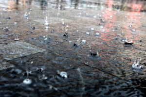 Den store mængde regn, der lørdag er faldet i Roskilde betød, at viadukten på Køgevej blev lukket et par timer.