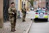 Soldater bevogter den jødiske synagoge i Krystalgade. Foto: Thomas Borberg/Polfoto