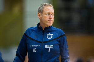 Efter skuffelsen over ikke at komme i slutspillet tabte Aarhus United tre ud af fire kampe i kvalifikationsspillet. Men cheftræneren har store ambitioner for klubben på sigt.