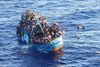 I 2014 reddede kommercielle handelsskibe cirka 40.000 migranter på Middelhavet, heraf blev 3.051 samlet op af danske skibe. Den seneste uge har danske skibe reddet 1.000 migranter. Fredag var en Mærsk Tanker på vej til Italien med 194 bådflygtninge. Foto: Torm A/S